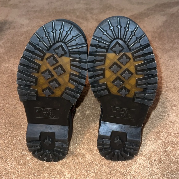 Cherry red Dr. Martens - Picture 8 of 10